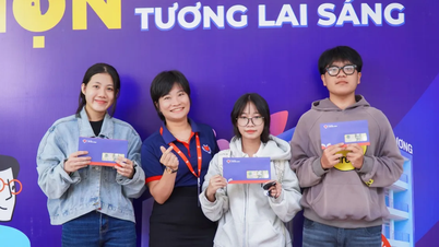 Une université donne à chaque étudiant 100 000 VND pour célébrer le jour de l'indépendance.