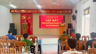 ヴァンニン村：若者たちと会い、軍隊への志願を奨励する