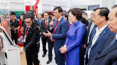 Agribank는 80주년 국가 성과 전시회에서 2,200개 거래소에 배포될 기술을 선보입니다.