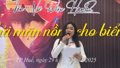 Ra mắt tập thơ Gửi mặn nồng cho biển của nhà văn Tôn Nữ Diệu Hạnh