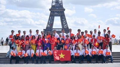 Series of activities to celebrate the 80th anniversary of National Day September 2 in France: Returning to the roots, national pride