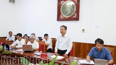 ពន្លឿនការបញ្ចេញទុនវិនិយោគសាធារណៈសម្រាប់គម្រោងដឹកជញ្ជូនសំខាន់ៗ