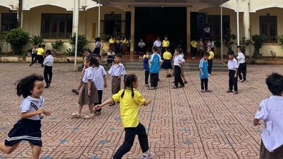 โรงเรียนหลายแห่งมีชุดนักเรียนที่ 'เทอะทะ' หัวหน้ากรมสามัญศึกษาว่าอย่างไร?