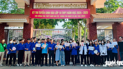 ดั๊กลัก 'คืนชื่อ' โรงเรียนมัธยม 14 แห่งในภาคตะวันออกของจังหวัด หลังจากเปลี่ยนมานานกว่าหนึ่งเดือน
