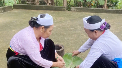 Ngất ngây loại rượu uống bằng cần tre của người Mường