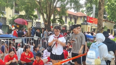 การชมขบวนแห่และการเดินขบวน ควรใส่ใจเรื่องใดบ้างเพื่อปกป้องสุขภาพ?