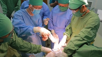 Cần Thơ: Lần đầu mổ thay khớp vai cho bệnh nhân