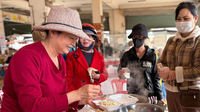 Bữa sáng ấm lòng ở chợ Phù Đổng