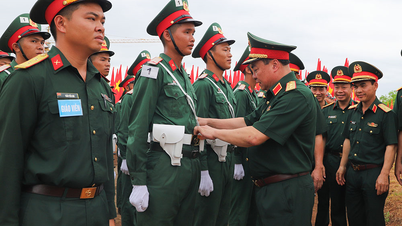 Lính trẻ tôi rèn ý chí