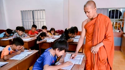 Rộn ràng lớp học chữ Khmer vùng biên