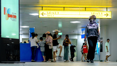 Logo kỷ niệm 50 năm thành lập báo Tuổi Trẻ xuất hiện ở tuyến metro số 1