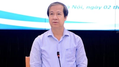 Bộ trưởng Nguyễn Kim Sơn: Tập trung tối đa hỗ trợ cán bộ giáo dục cấp xã