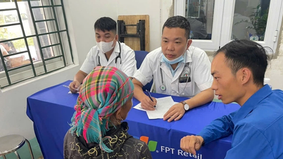 Khám bệnh, phát thuốc miễn phí cho người dân tại xã Dền Sáng, tỉnh lào cai