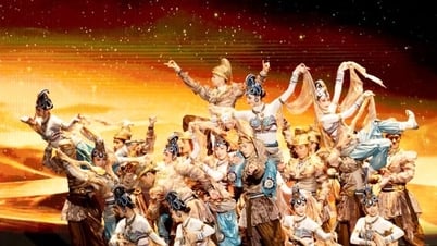 Trình diễn nghệ thuật “Sắc màu Trung Hoa” tại Nhà hát Hồ Gươm