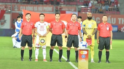 Trọng tài bị ngất khi kiểm tra thể lực, tình hình được theo dõi sát sao: Có dấu hiệu nghiêm trọng