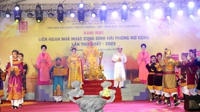 Eröffnung des ersten erweiterten Hai Phong Royal Court Music Festival
