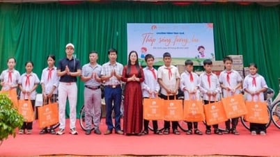 Trao 400 phần quà cho học sinh nghèo tỉnh Bắc Ninh trước thềm năm học mới