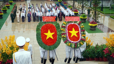 Líderes da cidade de Ho Chi Minh visitam Ba Ria - Cemitério dos Mártires de Vung Tau