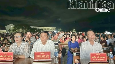 Komune Phuoc Ha menyelenggarakan malam budaya untuk merayakan Hari Nasional 2 September