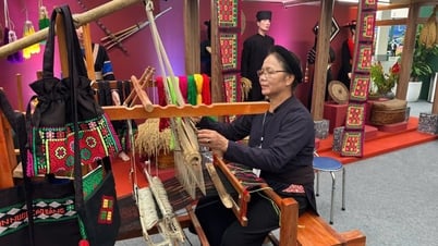 Cao Bang apporte l'identité des hauts plateaux à l'exposition de 80 ans de réalisations nationales
