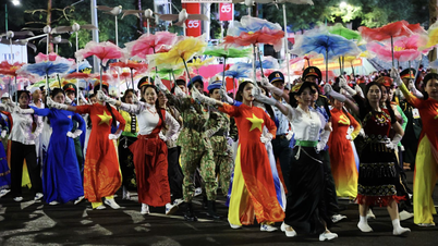 Lapangan Ba ​​Dinh ramai sebelum gladi bersih parade A80