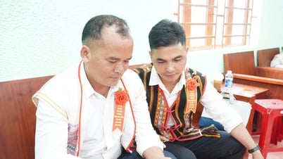 ผู้คนตื่นเต้นกับของขวัญวันประกาศอิสรภาพ