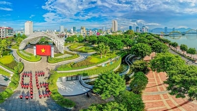 Membangkitkan rasa patriotisme pada anggota perempuan