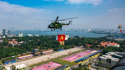 Tiêm kích, trực thăng rầm rộ bay trên bầu trời Hà Nội