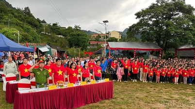 Fête nationale jubilatoire de Van Chan