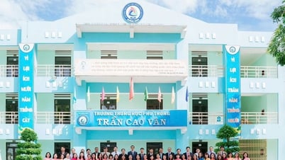 70 ANIVERSARIO DE LA ESCUELA SECUNDARIA TRAN CAO VAN (TAM KY): Continuando la tradición, creando el futuro