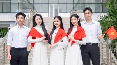 Hàng loạt trường đại học tặng mỗi sinh viên 100.000 đồng dịp Quốc khánh 2/9