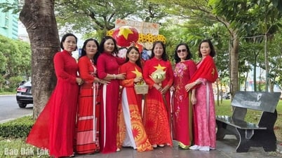 ប្រជាជាតិ​ទាំង​មូល​រំភើប​រីករាយ​ក្នុង​ការ​ប្រារព្ធ​ពិធី​បុណ្យ​ដ៏​អស្ចារ្យ​របស់​ប្រទេស។