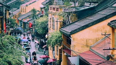 I knew Hoi An was beautiful, but I never thought it would be beautiful even in the rain!