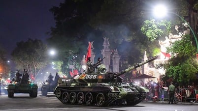 A80 Ensayo general: Afirmando la fuerza de todo el ejército y el espíritu de gran unidad nacional