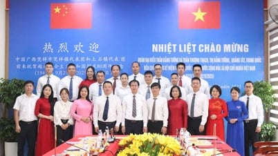 Komune Dong Dang menyambut delegasi Kota Bang Tuong dan Kota Thuong Thach, Guangxi, Tiongkok