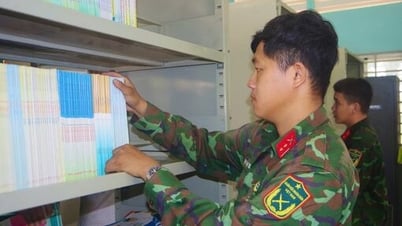 Regimento 5, Divisão 5 apoia a Escola Primária Hoang Le Kha na preparação para o novo ano letivo