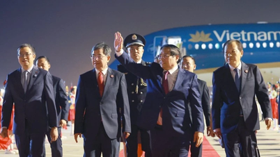[포토] 총리, 2025년 중국 상하이협력기구(SCO) 정상회의 참석 위해 출국