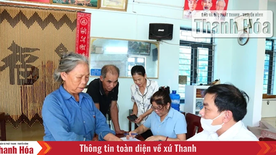 Trung Chinh Commune gives Independence Day gifts to people