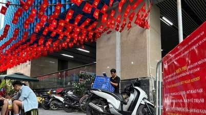 ثلاثة أماكن مجانية لركن السيارات في محطة كات لينه تخدم الأشخاص الذين يشاهدون العرض