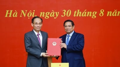 O Sr. Le Hoai Trung ocupa o cargo de Ministro Interino das Relações Exteriores.