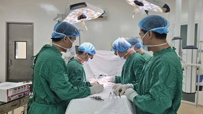 Cứu sống người đàn ông bị xe tải cán bụng, nhiều tạng dập nát