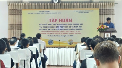Training, disseminating knowledge on food safety and developing commercial human resources by 2025