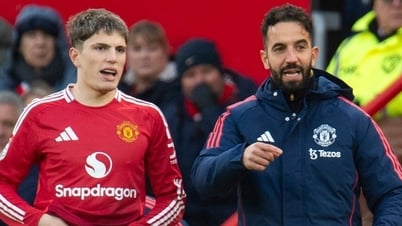 Ruben Amorim nói lời đẹp khi tống cổ Garnacho khỏi MU