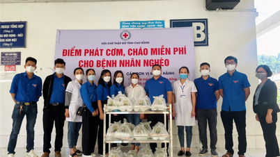 Hội Chữ thập đỏ, Chi đoàn Sở Xây dựng tổ chức phát 50 suất cơm miễn phí cho bệnh nhân nghèo đang điều trị bênh tại Bệnh viện đa khoa tỉnh Cao Bằng
