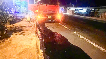 Xe bồn chở dầu rò rỉ, kéo vệt dầu hơn 1km trên Quốc lộ 1