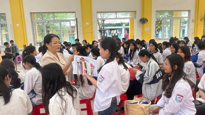 មជ្ឈមណ្ឌលសេវាកម្មការងារខេត្ត Cao Bang រៀបចំសកម្មភាពណែនាំការងារក្នុងឆ្នាំ 2025