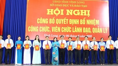 Sở GD-ĐT công bố các quyết định về công tác cán bộ