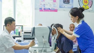 Mang ánh sáng trở lại cho người dân ở Đồng Tháp