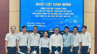 Giám đốc Sở Khoa học và Công nghệ Bùi Thanh Toàn thăm và làm việc với VNPT Đắk Lắk