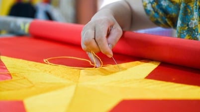Làng cờ Từ Vân "nhuộm đỏ" những ngày tháng Tám lịch sử